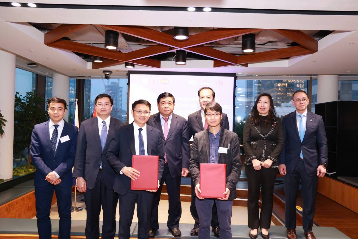 Hợp tác triển khai sáng kiến đổi mới sáng tạo với Vương quốc Anh và Bắc Ai-len