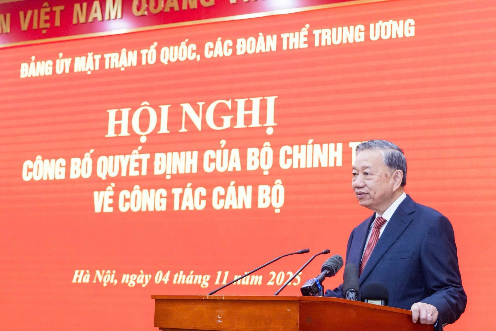 Tổng Bí thư Tô Lâm giao nhiệm vụ cho tân Bí thư Đảng ủy Mặt trận Tổ quốc, các đoàn thể Trung ương