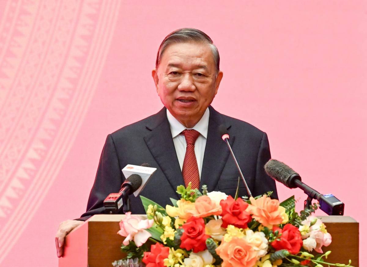 Tổng Bí thư Tô Lâm phát biểu giao nhiệm vụ cho đồng chí Đỗ Văn Chiến