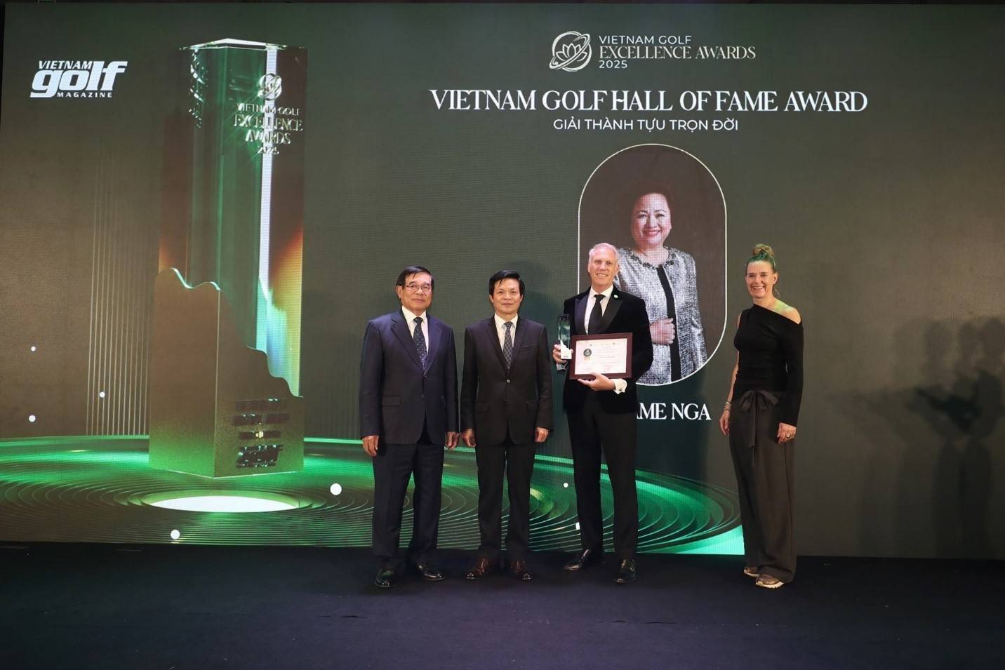 Chủ tịch Tập đoàn BRG được vinh danh 2 giải thưởng lớn tại Vietnam Golf Excellence Awards 2025