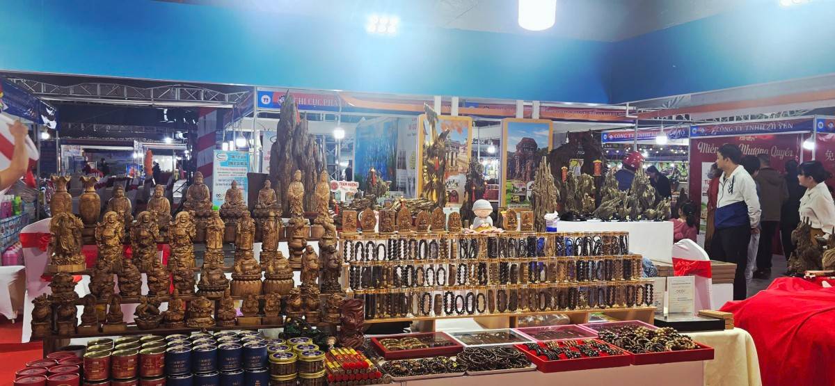 Hội chợ Công thương vùng Đồng bằng sông Hồng - Hải Phòng năm 2025 kéo dài đến ngày 9/11.