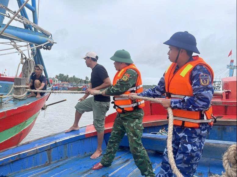 TP. Hồ Chí Minh chủ động ứng phó, hơn 4.500 tàu thuyền an toàn trước bão số 13