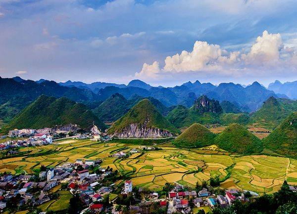 Khám phá vẻ đẹp cổng trời Quản Bạ 