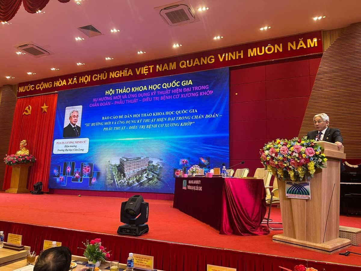 Hội thảo khoa học “ứng dụng kỹ thuật hiện đại trong điều trị bệnh cơ, xương, khớp”.