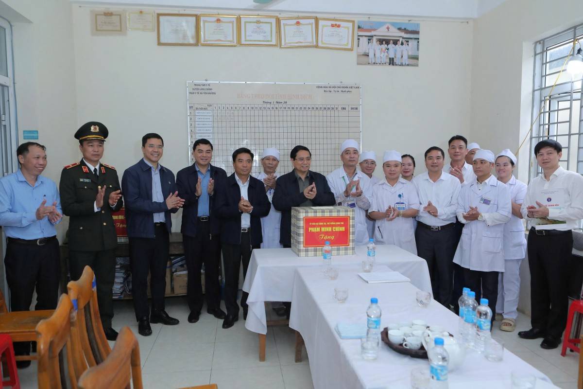 Thủ tướng Phạm Minh Chính dự lễ khởi công xây dựng 72 trường học vùng biên