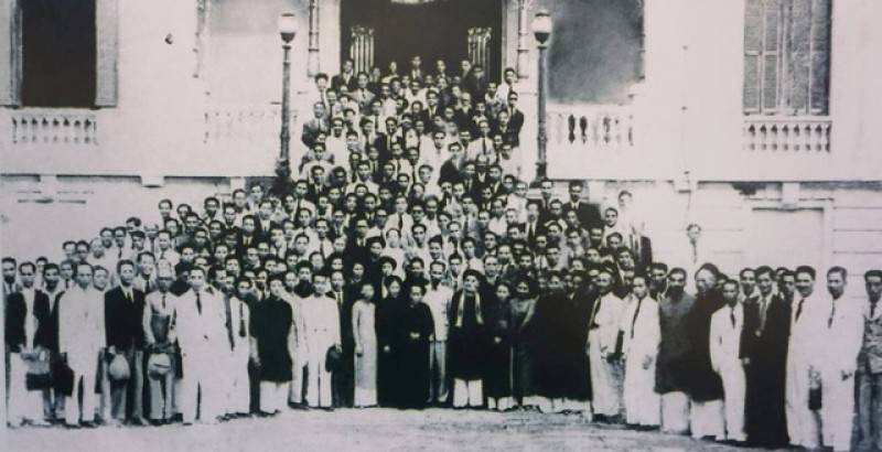 Sau tổng tuyển cử, nhân dân bầu ra 333 đại biểu Quốc hội trong số hàng nghìn người ứng cử và đề cử. Trong đó, Bắc Bộ có 152 người, Trung Bộ 108 và Nam Bộ 73. Có 10 đại biểu nữ. Ảnh Tư liệu