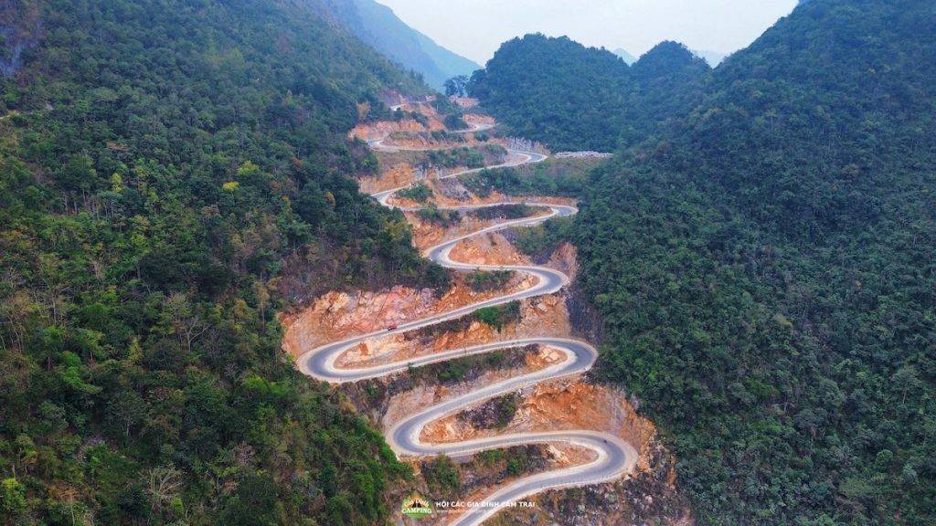 Khám phá Khau Cốc Chà con đèo kì vĩ từ bàn tay con người