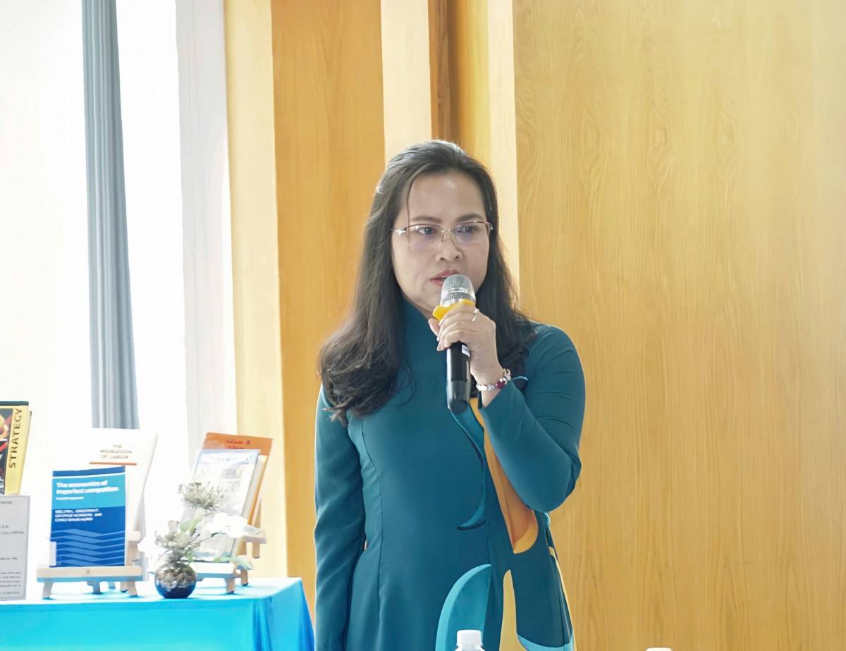  bà Lê Thị Mỹ Châu chia sẻ tại buổi lễ.