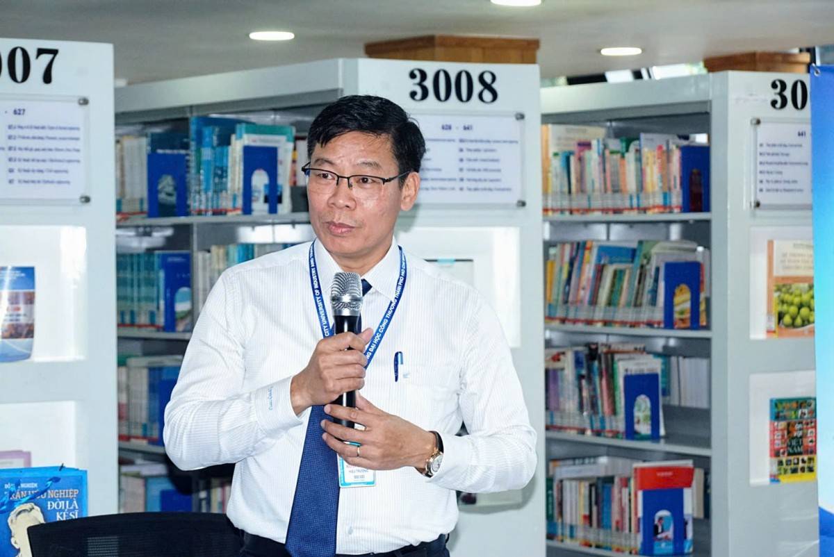 Nhà giáo ưu tú, PGS. TS. Nguyễn Xuân Hoàn