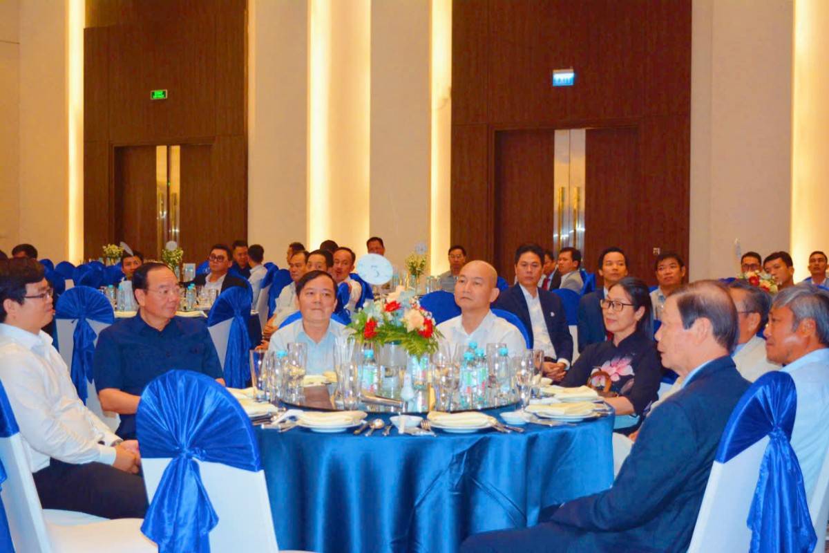 Lãnh đạo Thành phố, lãnh  đạo Hiệp hội doanh nghiệp 