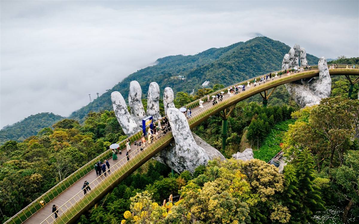 Một sự kiện của Manulife tổ chức ở Cầu Vàng