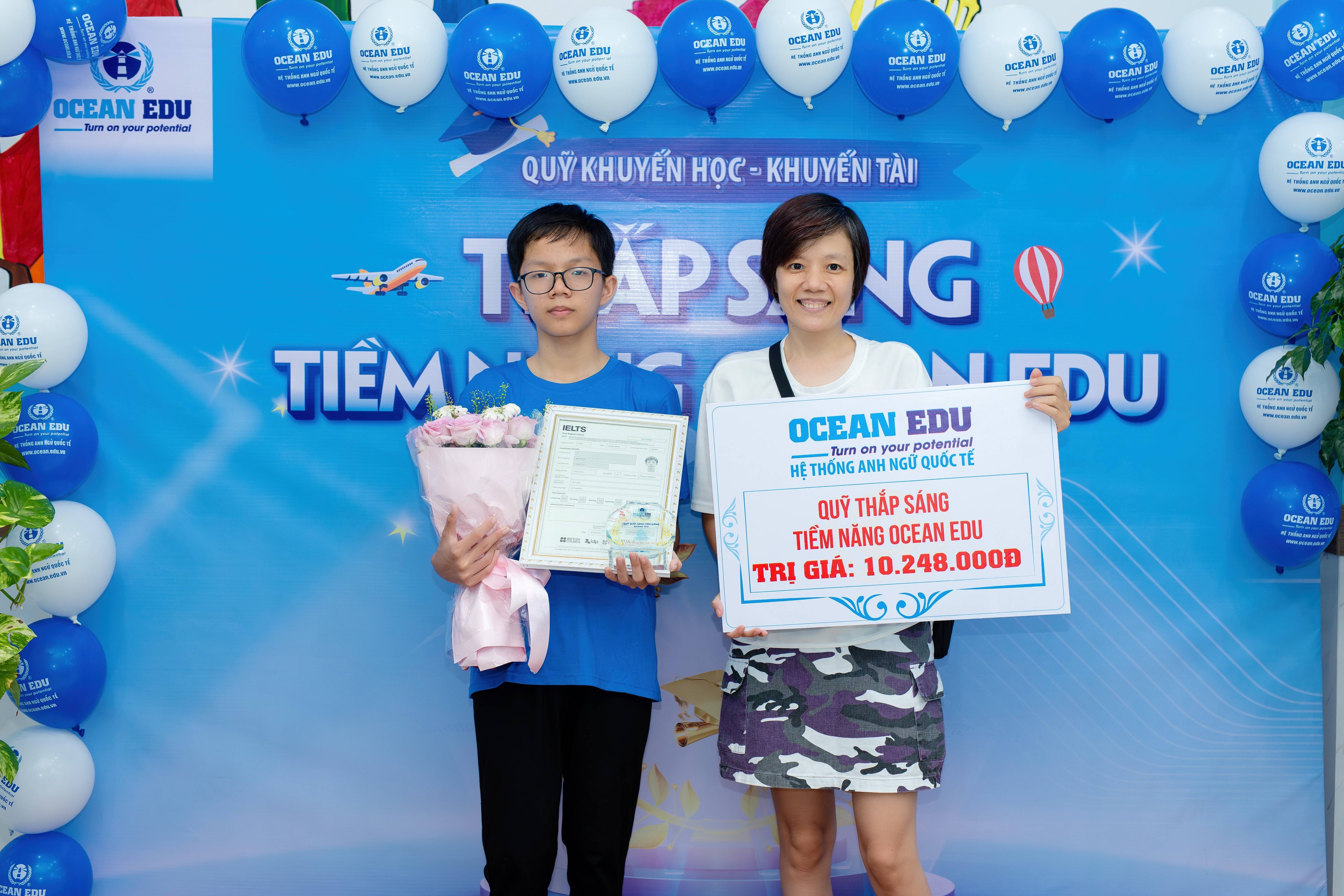 Học sinh 13 tuổi đạt 8.0 IELTS - Hành trình chinh phục đáng tự hào của cậu bé Quảng Trị