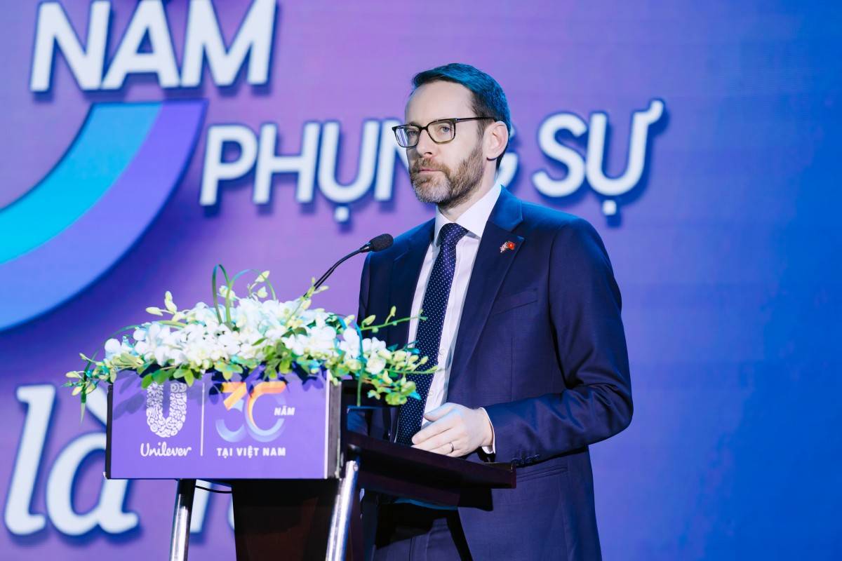 Ông Iain Frew – Đại sứ Vương Quốc Anh tại Việt Nam