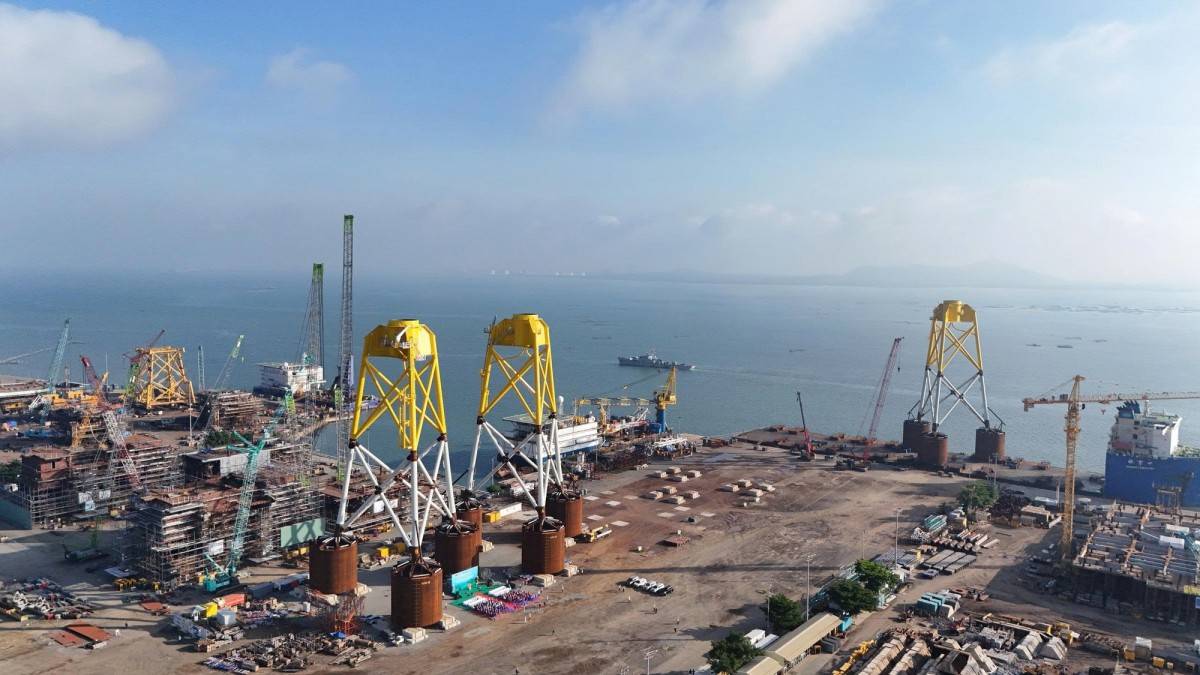 Top 3 doanh nghiệp lớn nhất Việt Nam: Samsung, PetroVietnam, Petrolimex