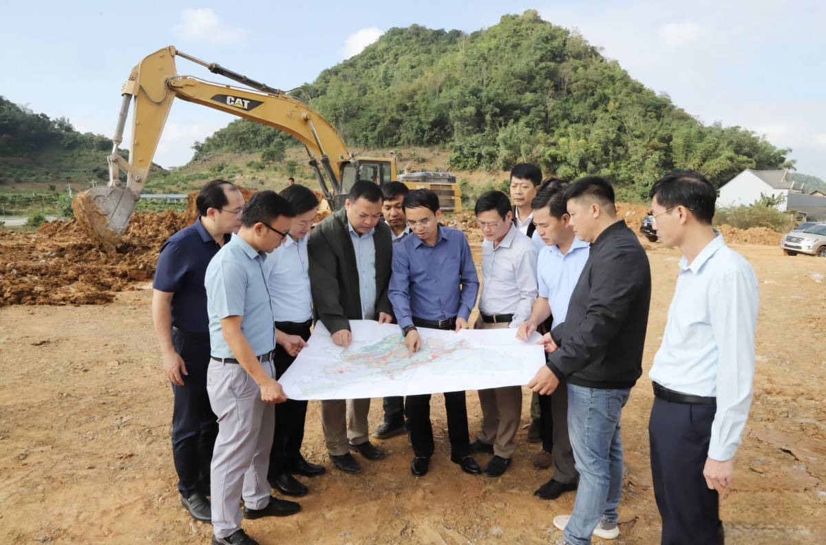 Sơn La đẩy nhanh tiến độ các dự án hạ tầng trọng điểm tại Chiềng Cơi, Chiềng Sinh