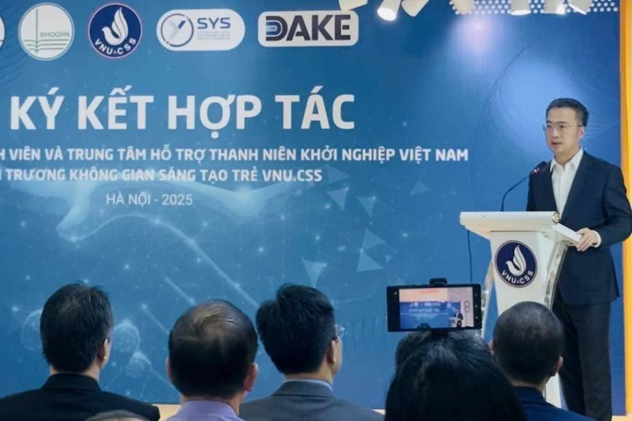 Không gian sáng tạo trẻ tại Đại học Quốc gia Hà Nội đồng hành cùng thanh niên thời đại số