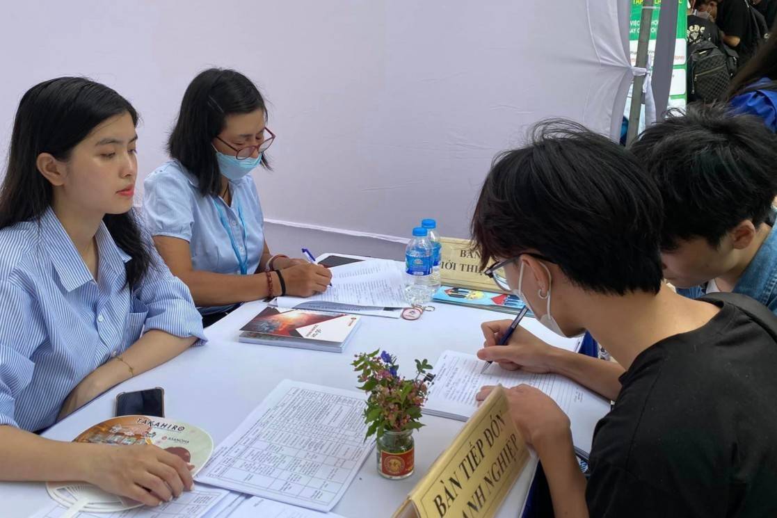 TP. Hồ Chí Minh: Lao động phổ thông tiếp tục dẫn đầu nhu cầu tuyển dụng