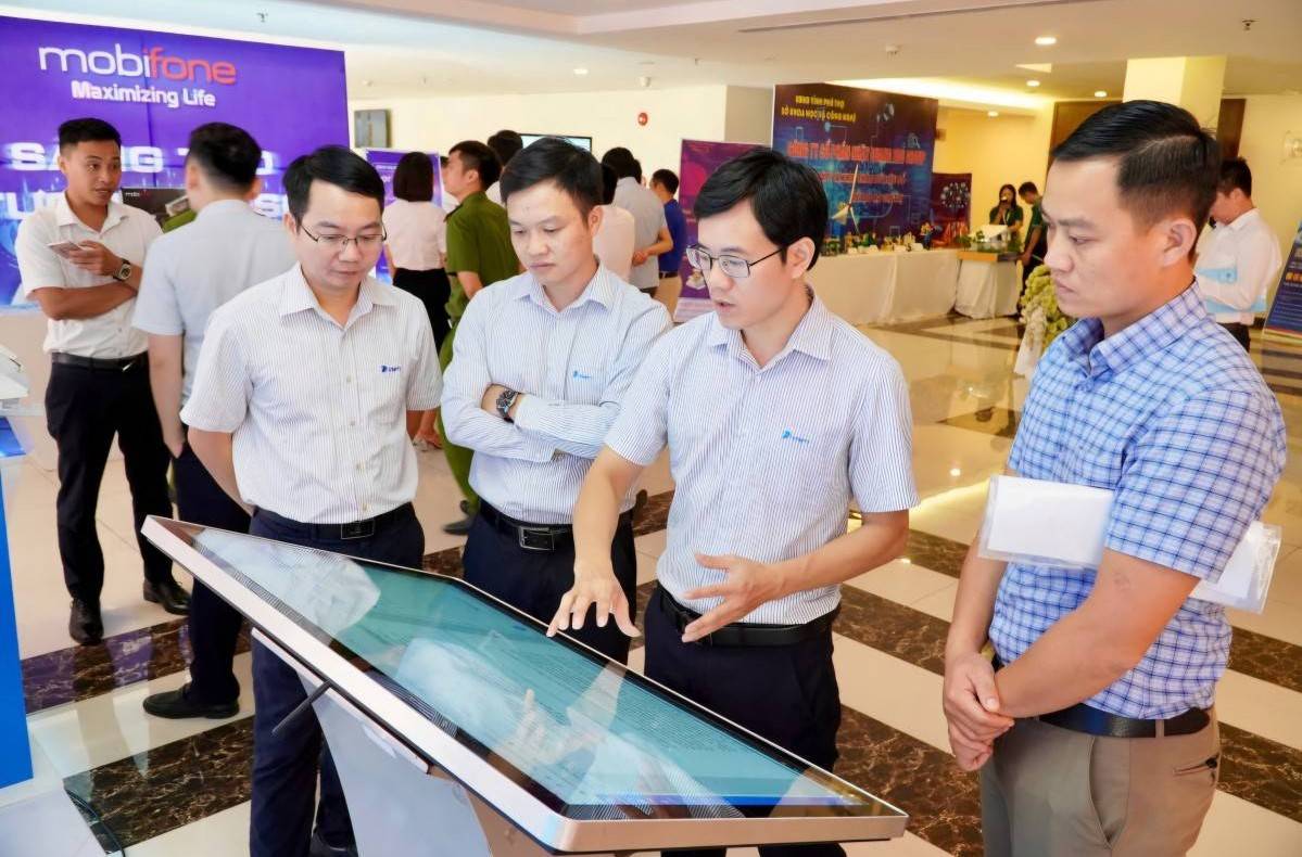 Phú Thọ thúc đẩy doanh nghiệp đầu tư ứng dụng, dịch vụ số theo mô hình PPP