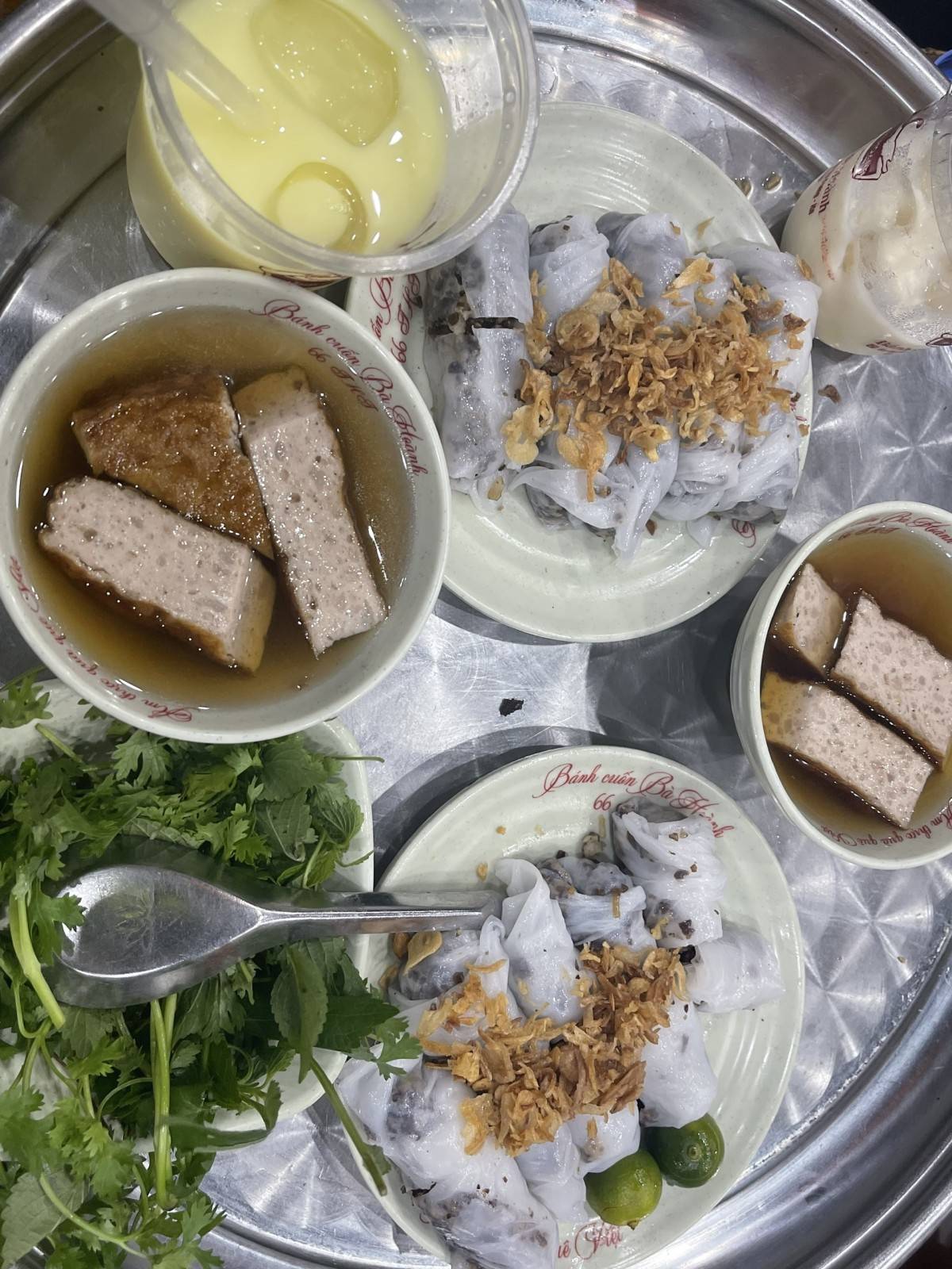 Hành trình khám phá ẩm thực Hà Nội giữa phố cổ