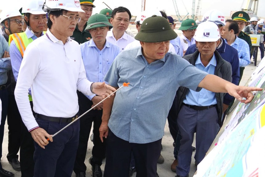 Phó Thủ tướng Nguyễn Chí Dũng kiểm tra loạt dự án trọng điểm tại Quảng Trị