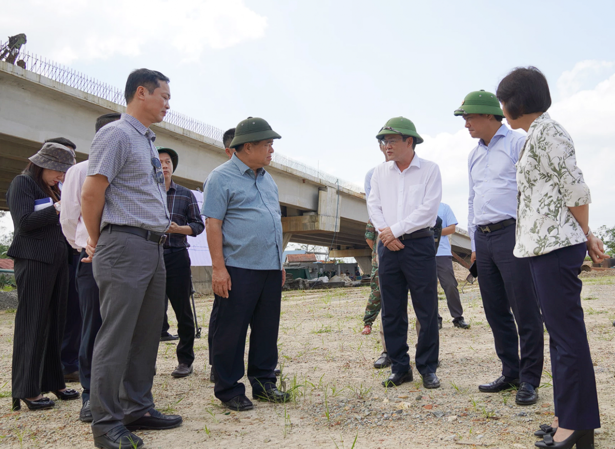 Phó Thủ tướng Nguyễn Chí Dũng kiểm tra loạt dự án trọng điểm tại Quảng Trị