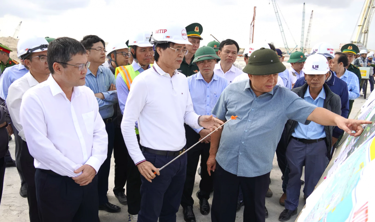 Phó Thủ tướng Nguyễn Chí Dũng kiểm tra loạt dự án trọng điểm tại Quảng Trị