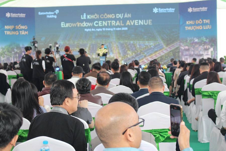 Công ty TNHH Đầu tư Xây dựng Bất động sản Eurowindow Nghi Phú (thành viên của Eurowindow Holding) đã tổ chức Lễ khởi công Dự án Khu đô thị thượng lưu Eurowindow Central Avenue tại Nghệ An