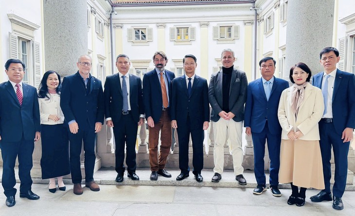 Đà Nẵng tìm kiếm sự hỗ trợ từ Thụy Sĩ để phát triển công nghệ cao và giao thông thông minh