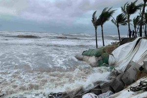 Cảnh báo gió giật cấp 10 trên vùng biển Đà Nẵng và và đặc khu Hoàng Sa