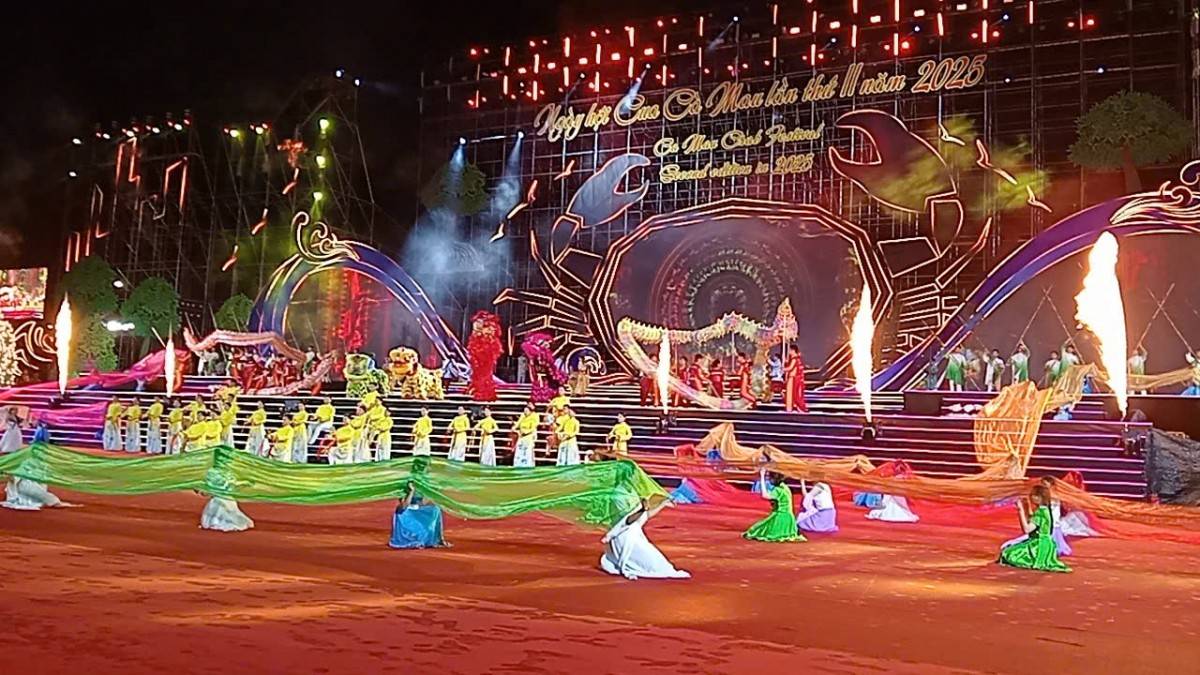 Chương trình nghệ thuật chào mừng Ngày hội.