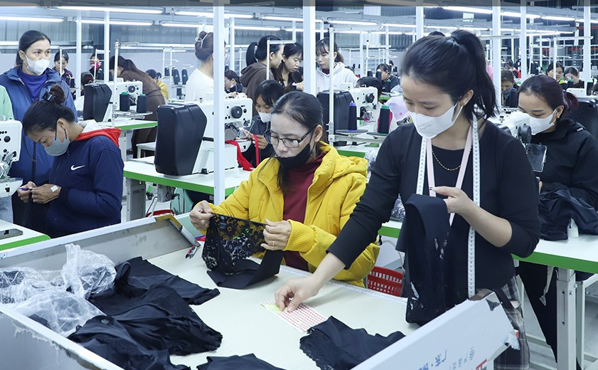 Hà Tĩnh bứt phá thu hút vốn, đạt kỷ lục tăng gấp 7 lần sau 10 tháng 2025