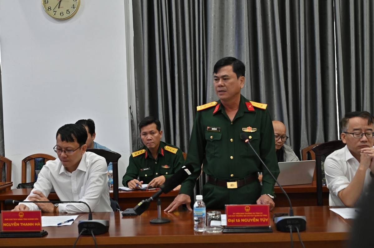 Bí thư Tỉnh ủy Nghiêm Xuân Thành chủ trì họp khẩn cấp, chỉ đạo quyết liệt ứng phó mưa lũ báo động trên địa bàn Khánh Hòa