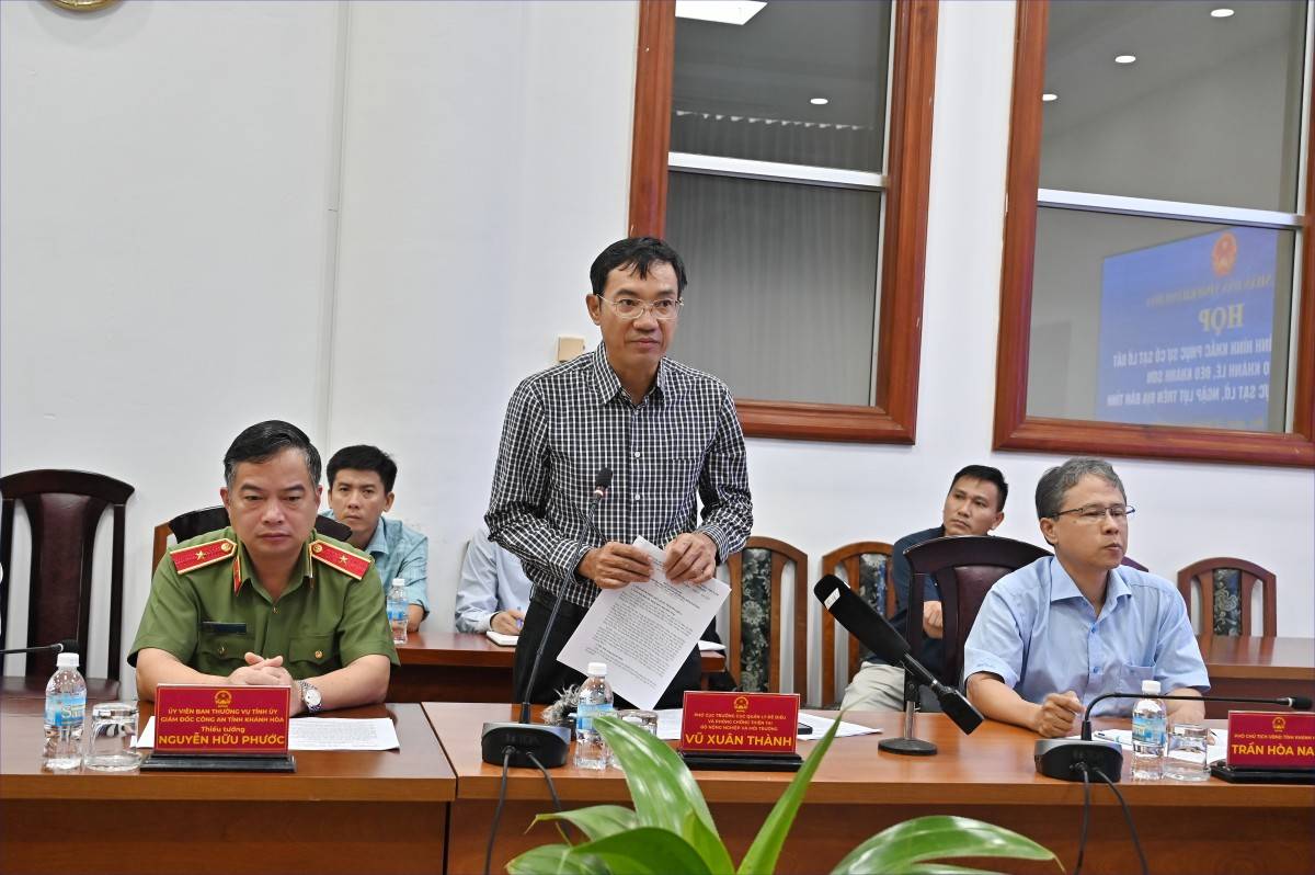 Bí thư Tỉnh ủy Nghiêm Xuân Thành chủ trì họp khẩn cấp, chỉ đạo quyết liệt ứng phó mưa lũ báo động trên địa bàn Khánh Hòa