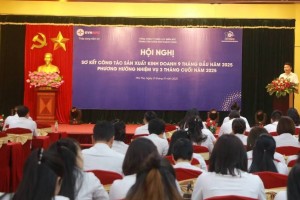 Trung tâm Chăm sóc khách hàng EVNNPC sơ kết 9 tháng: Quyết liệt “tăng tốc” về đích