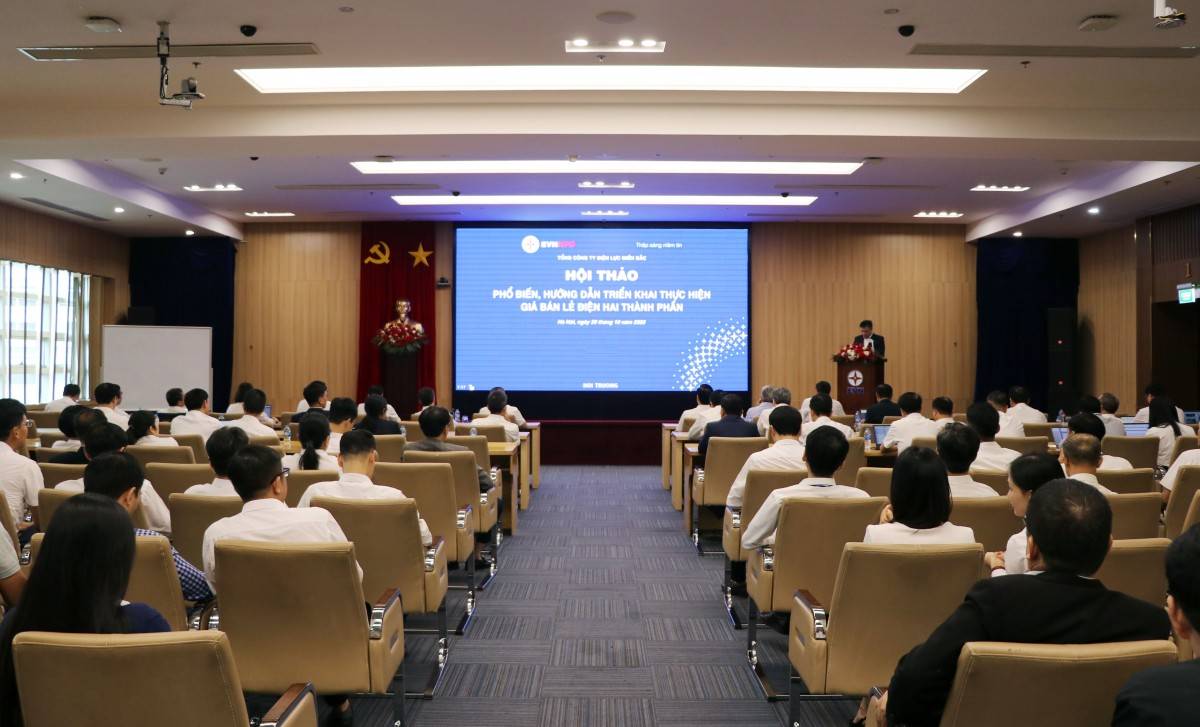 EVNNPC tổ chức Hội thảo hướng dẫn triển khai giá bán lẻ điện hai thành phần