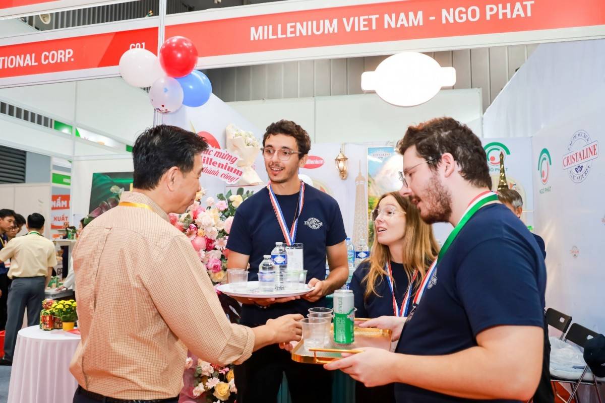 Cristaline – Nước Suối thiên nhiên từ Pháp chính thức ra mắt người tiêu dùng Việt Nam