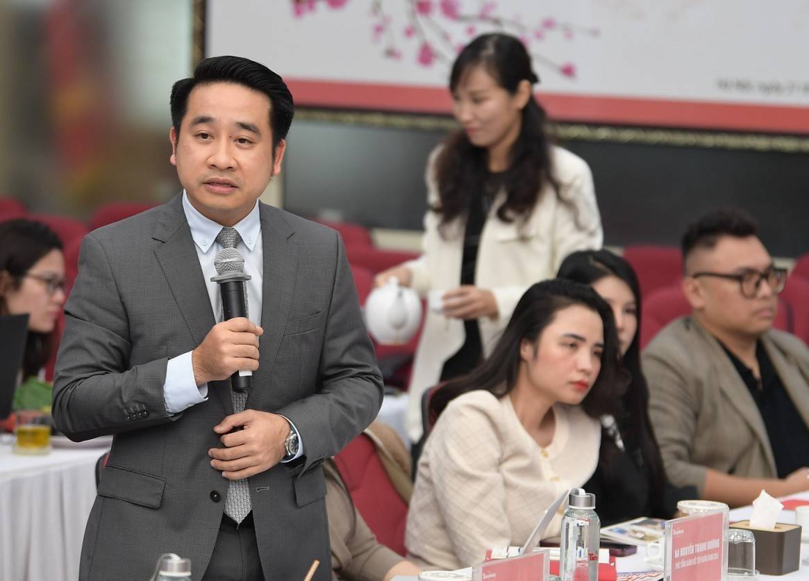 Doanh nghiệp vàng khốn đốn vì thiếu nguồn cung và rủi ro pháp lý