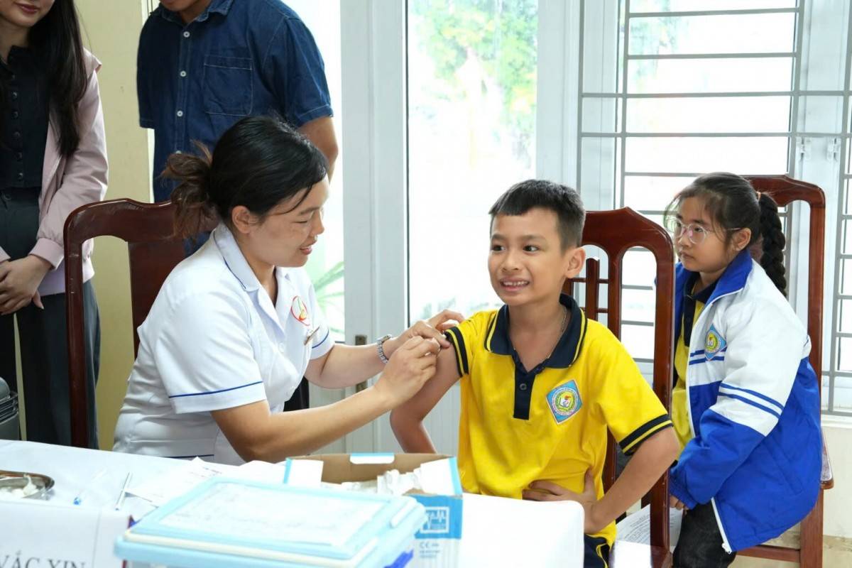 Quảng Ninh đẩy mạnh tái cấu trúc hệ thống y tế và chủ động phòng dịch mùa Thu – Đông 2025