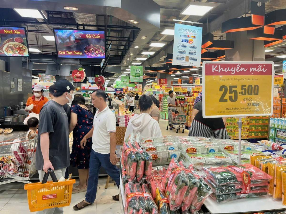 TP. Hồ Chí Minh mở rộng mùa khuyến mại cuối năm, giảm giá đến 80%