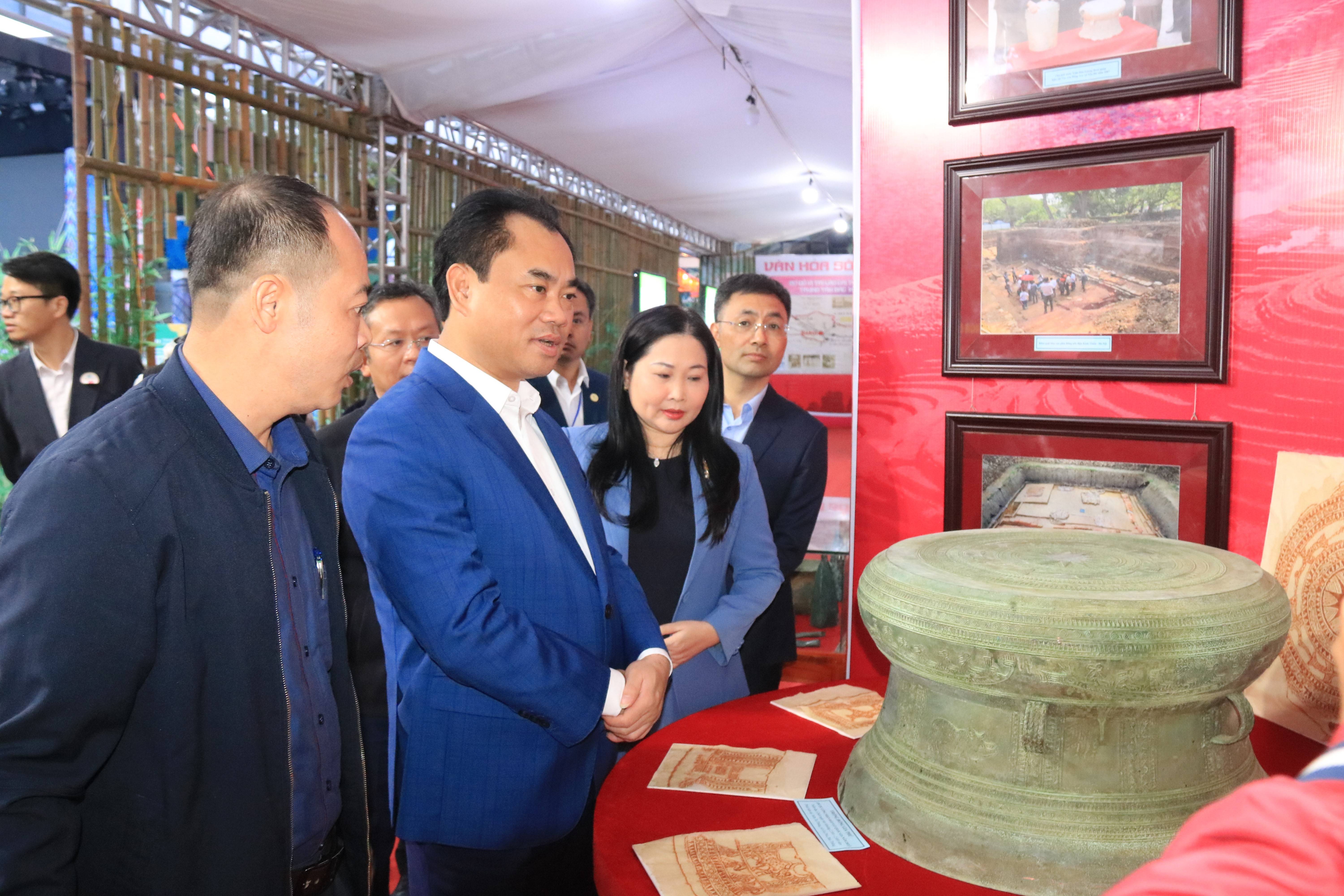 Lào Cai khẳng định bản sắc tại Festival sông Hồng 2025 qua các trưng bày văn hóa – du lịch