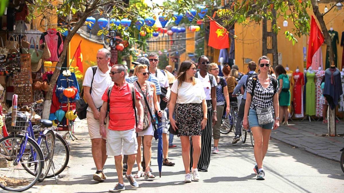 Ngành du lịch tăng tốc đón dòng khách cuối năm