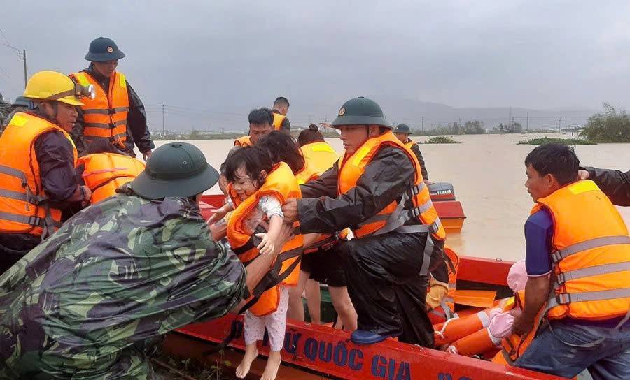 Gia Lai: Hỗ trợ 2.000 tấn gạo, 60 triệu đồng cho nhà dân bị sập hoàn toàn