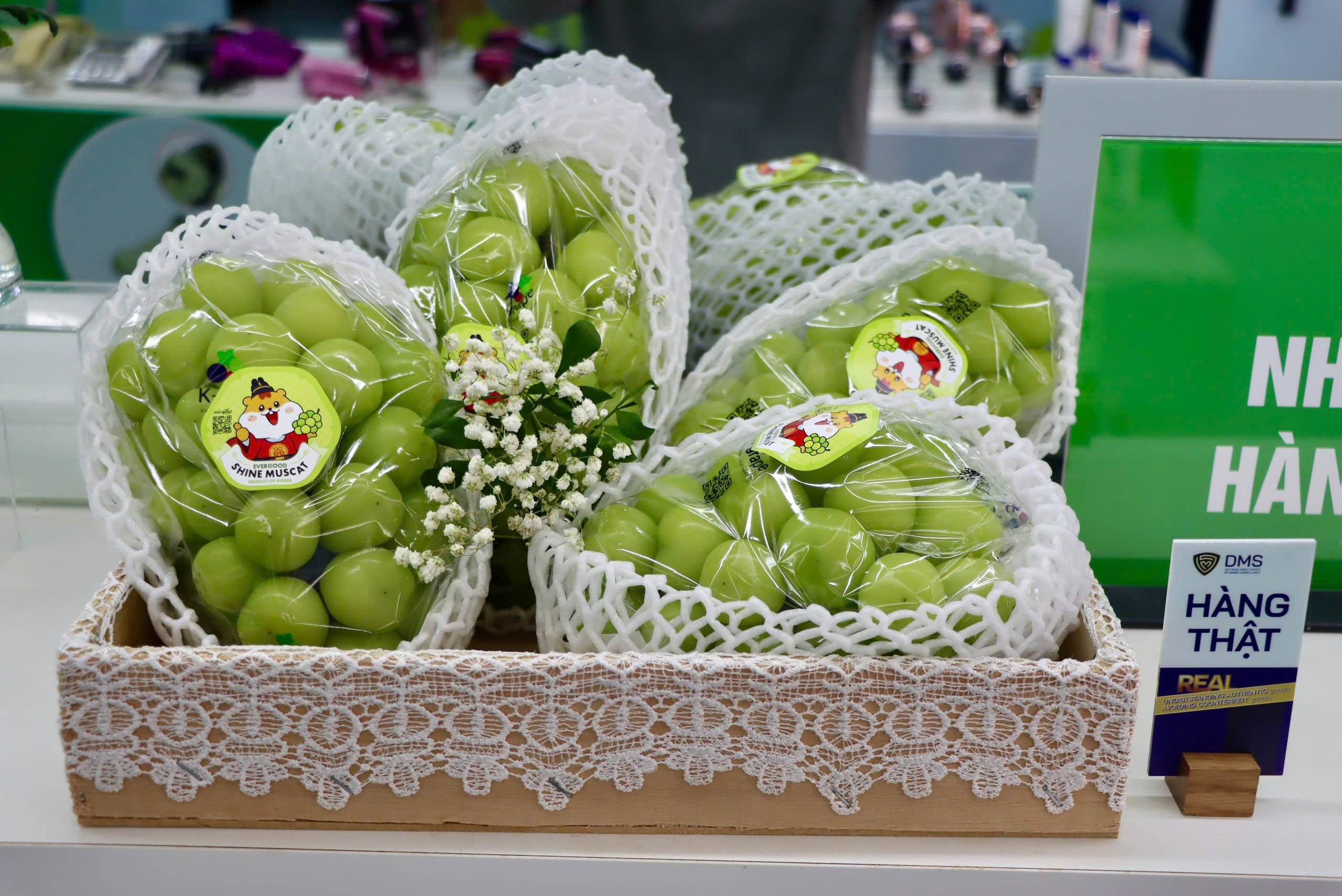 Mở cửa phòng trưng bày hàng thật - hàng giả tại Hà Nội: Hiểu hàng thật – Tránh hàng giả