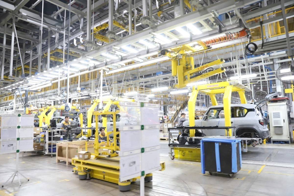 Thu ngân sách từ xuất nhập khẩu tăng mạnh, đạt gần 380.000 tỷ đồng