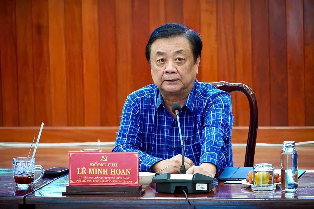 Phó Chủ tịch Quốc hội Lê Minh Hoan ghi nhận và đánh giá cao kết quả vận hành chính quyền địa phương 2 cấp và việc thực hiện các nhiệm vụ phát triển kinh tế - xã hội của phường Sa Đéc thời gian qua