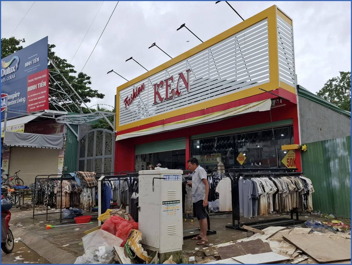 Khánh Hòa mạnh mẽ đứng lên, vượt qua mưa lũ trong vòng tay đồng bào, chiến sĩ cả nước