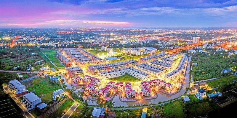 Trung tâm Hành chính tỉnh Vĩnh Long với vị trí trung tâm ĐBSCL là đầu mối giao thương, logistics. Ảnh: NGUYỄN VINH HIỂN