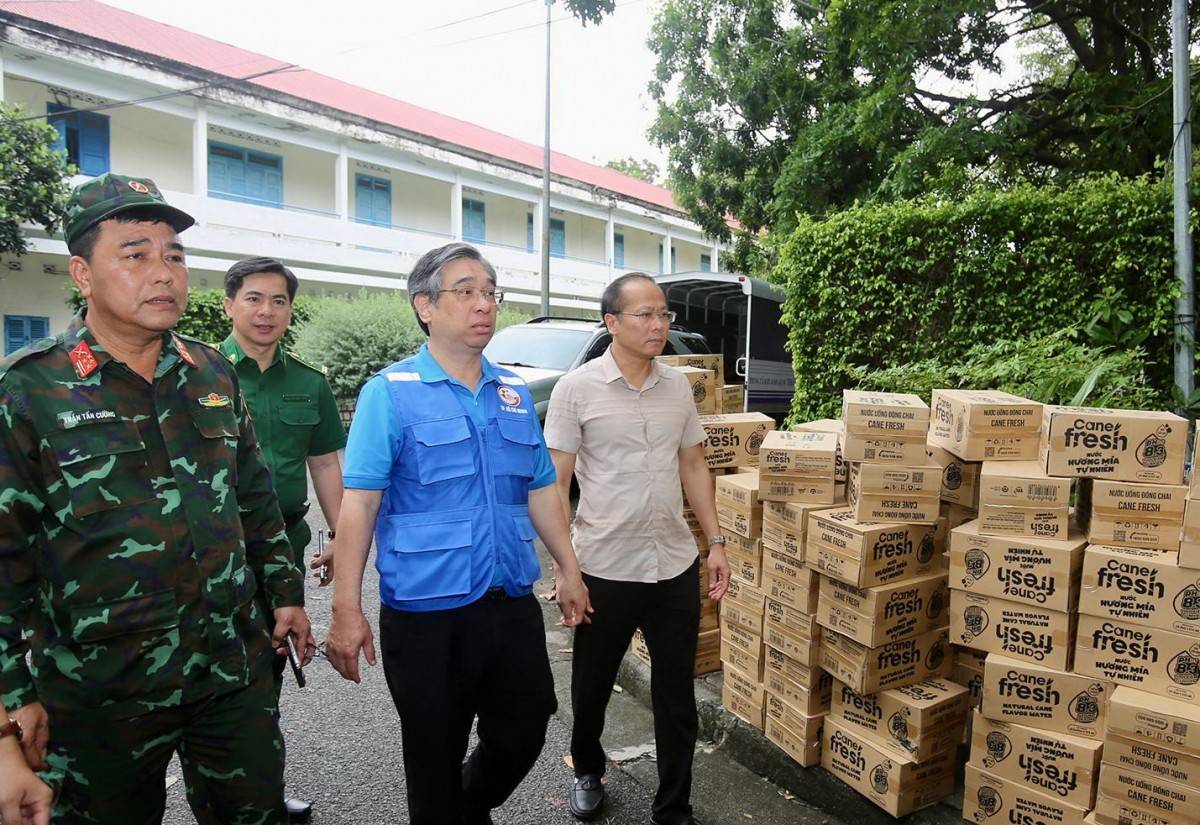 Khánh Hòa tập trung toàn lực cấp bách hỗ trợ nhân dân khắc phục hậu quả mưa lũ