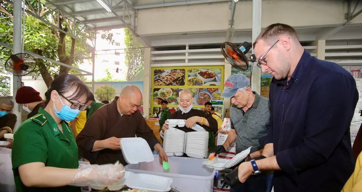 Khánh Hòa tập trung toàn lực cấp bách hỗ trợ nhân dân khắc phục hậu quả mưa lũ