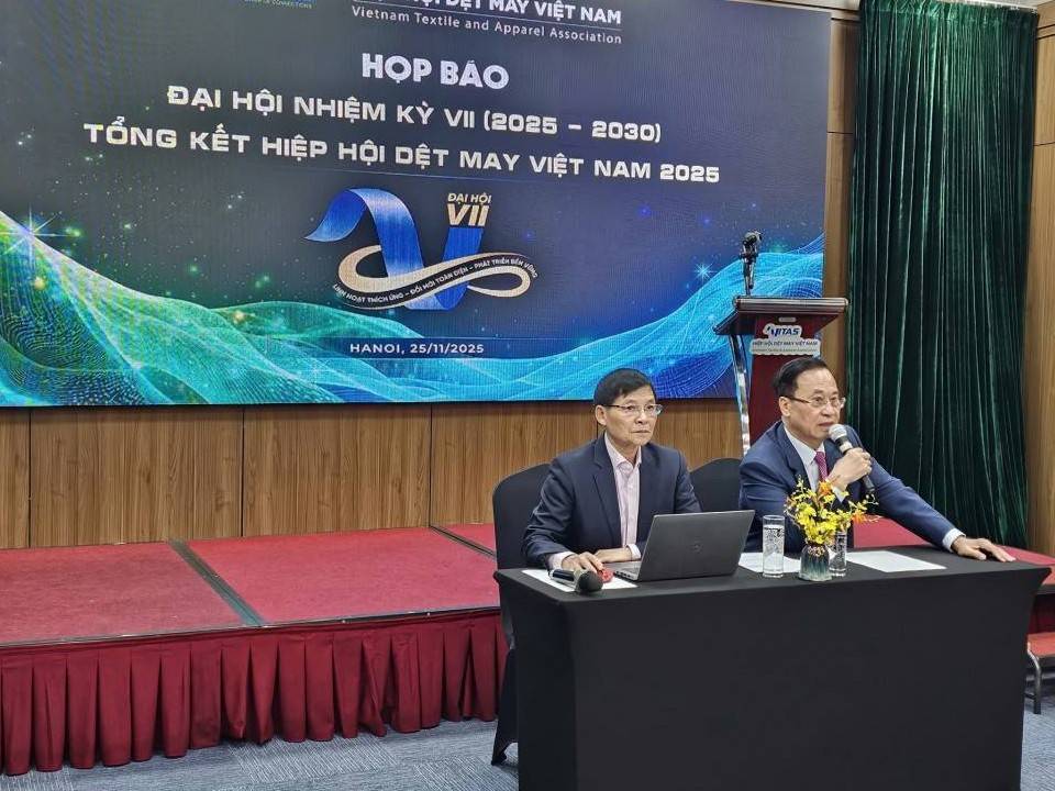 Xuất khẩu dệt may Việt Nam năm 2025 ước đạt 46 tỷ USD